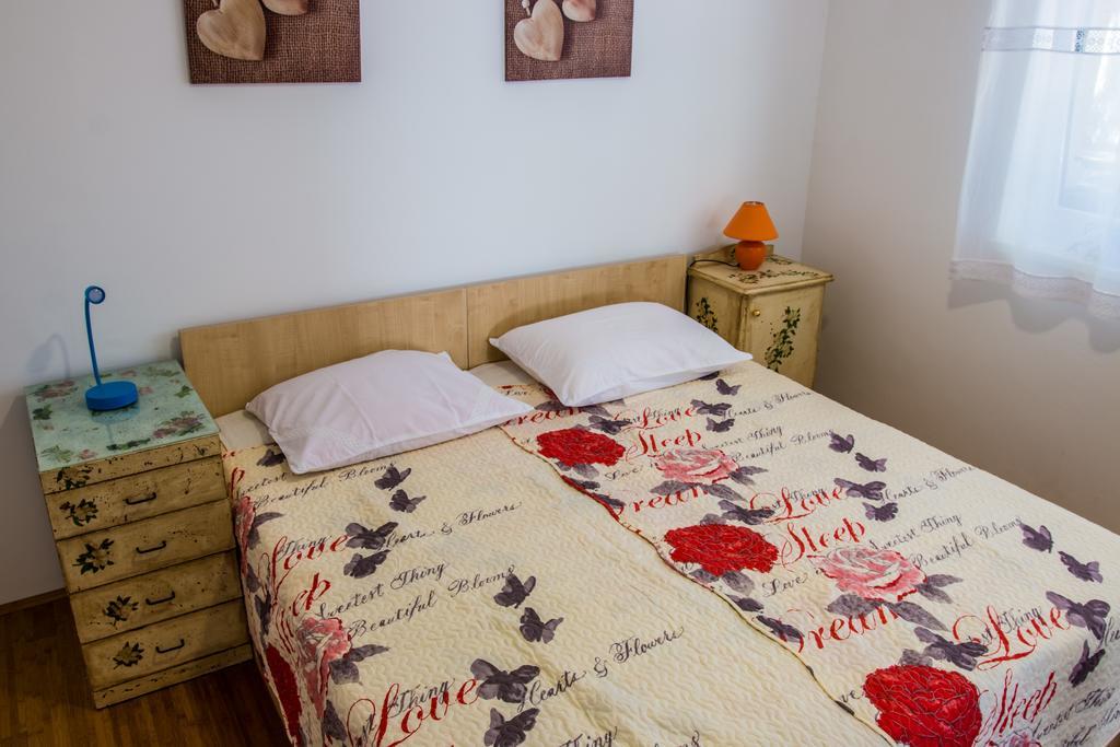 Apartments Seka Novi Vinodolski Kültér fotó